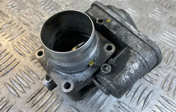 Opel Astra J Throttle valve 898105210