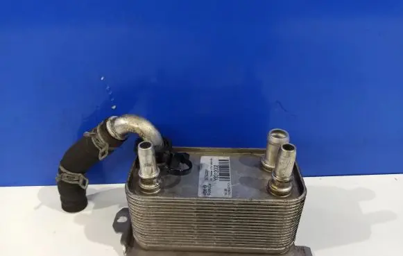 Volvo S60 Engine oil radiator 30792231