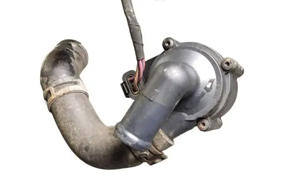 Volkswagen Jetta VI Electric auxiliary coolant/water pump 5N0965561 701713080