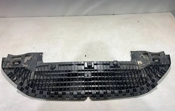 Peugeot 208 II Front bumper skid plate/under tray 9823206580