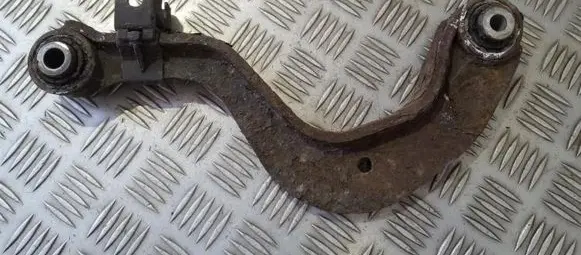 Rear upper control arm/wishbone