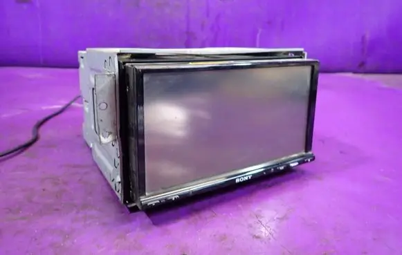 Hyundai Santa Fe Radio/CD/DVD/GPS head unit XAV70BT