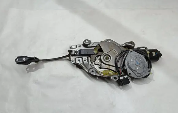 Lexus RX 330 - 350 - 400H Tailgate/trunk/boot lift motor 42710710030