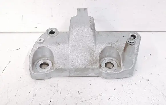 Volvo XC40 Engine mounting bracket 31686307