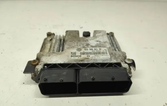 Volkswagen PASSAT B6 Engine control unit/module 03G906021NK 1039S17241 0281013440