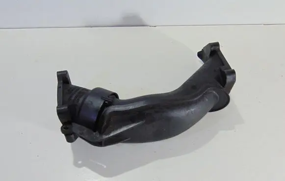 Audi A8 S8 D3 4E Air intake hose/pipe 057145762E