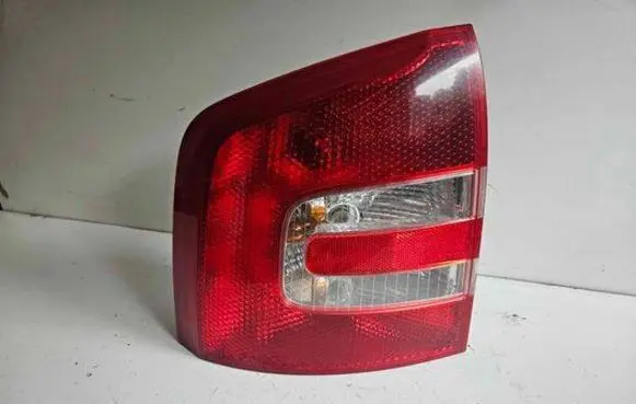 Skoda Octavia Mk2 (1Z) Rear/tail lights 1Z9945095