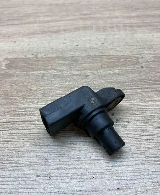 BMW 3 E46 Camshaft position sensor 2249320