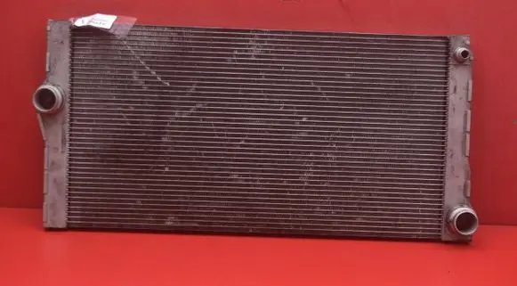 BMW 5 E60 E61 Coolant radiator 8509176
