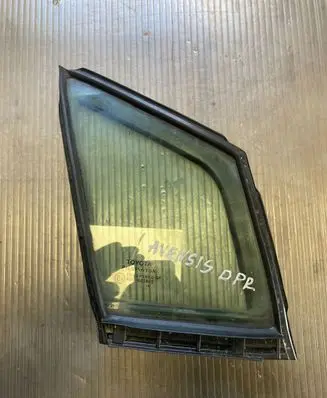 Toyota Avensis T270 Front door vent window glass four-door 43R00165