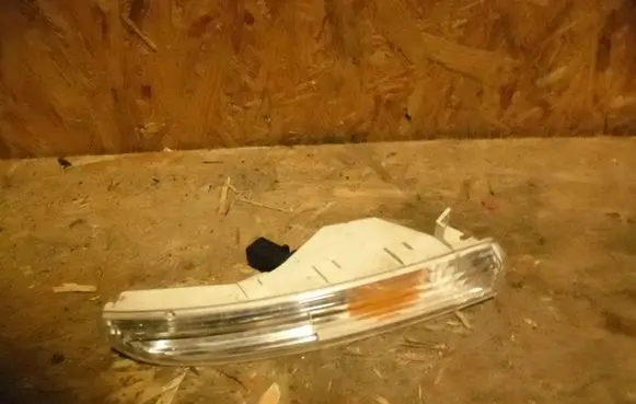 Volkswagen PASSAT CC Front indicator light 3C8953041