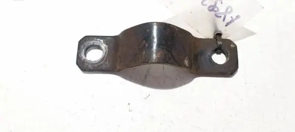 Nissan Primera Engine mounting bracket