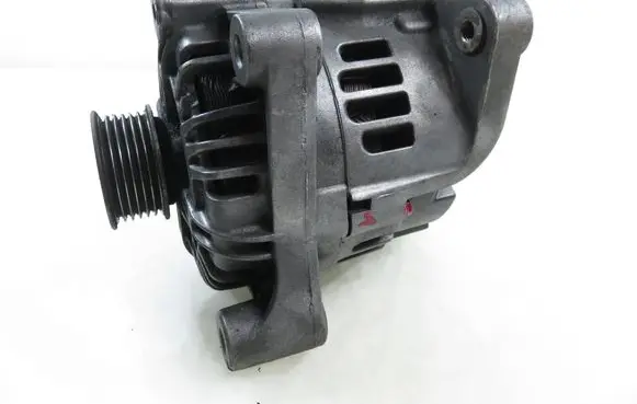 BMW X3 E83 Generator/alternator 7789980