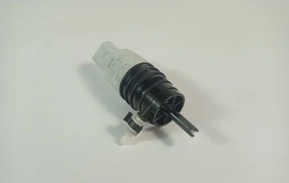 BMW M4 F82 F83 Windscreen/windshield washer pump 7298309 YM170223 0313M1702