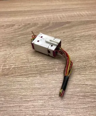 Volkswagen PASSAT B5 Plug wire 8A0972986 962665