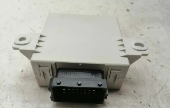 Toyota Avensis T250 Window wiper relay 8594005040