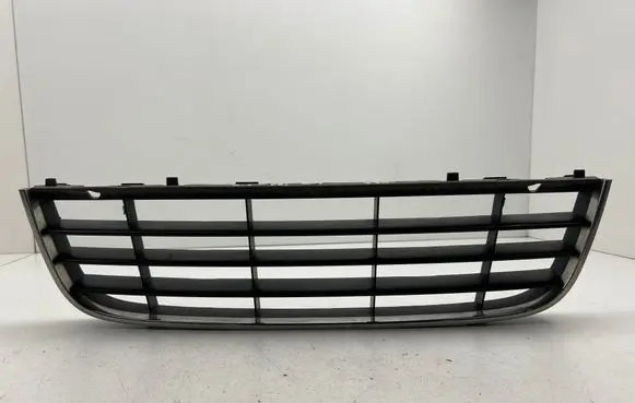 Volkswagen Golf V Front bumper lower grill 1K0853101A