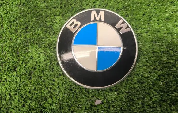 BMW 5 F10 F11 Manufacturers badge/model letters 7057794