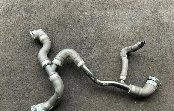 Mercedes-Benz GLE W167 Engine coolant pipe/hose A1675011100