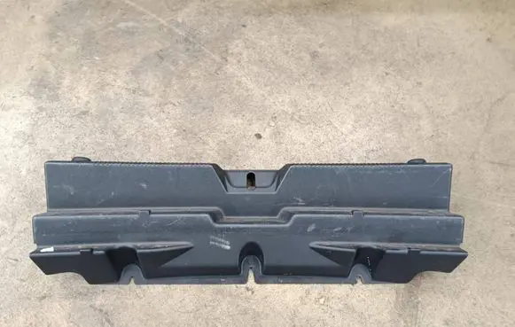 Trunk/boot sill cover protection