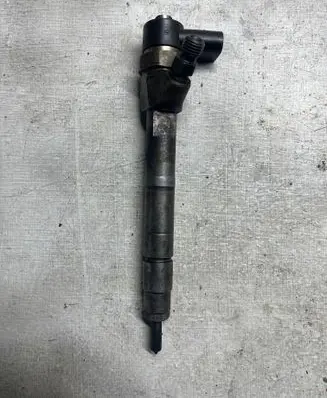 Mercedes-Benz E W211 Fuel injector A6110701187 271005