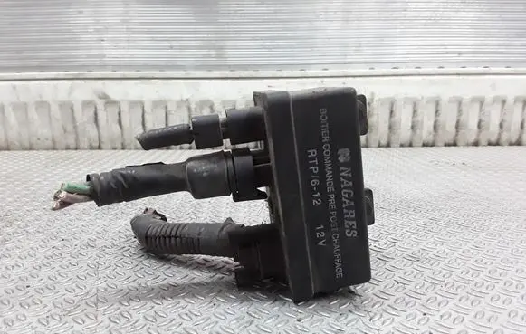 Volvo S40, V40 Glow plug pre-heat relay 7700107794
