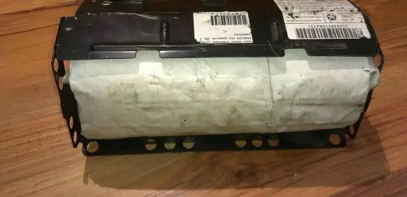 Jeep Grand Cherokee Passenger airbag tclpb013820255