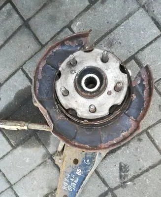 Toyota RAV 4 (XA30) Rear wheel hub