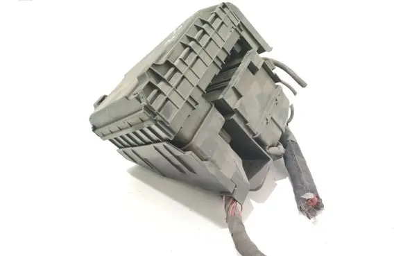 Volkswagen PASSAT B6 Fuse box set 3C0937125