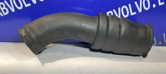 Volvo V70 Air intake hose/pipe 08692401