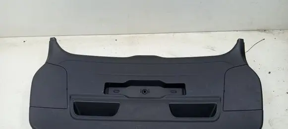 BMW 2 F46 Tailgate trim 7318941