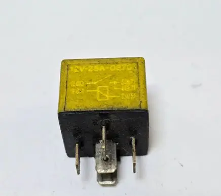 Renault Megane I Other relay 12V25A03701
