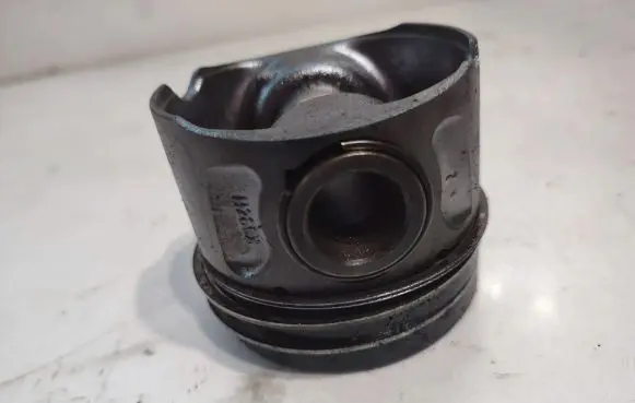 Land Rover Range Rover L322 Piston 