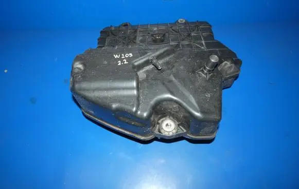 Mercedes-Benz C W205 AdBlue liquid reservoir A2054703901