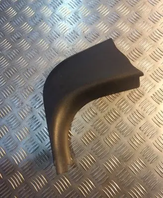 BMW 3 E90 E91 Foot area side trim 7066990 11242010 107056