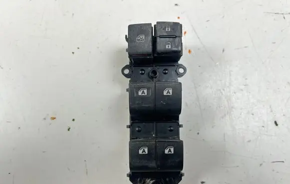 Toyota Hilux (AN120, AN130) Electric window control switch 515769