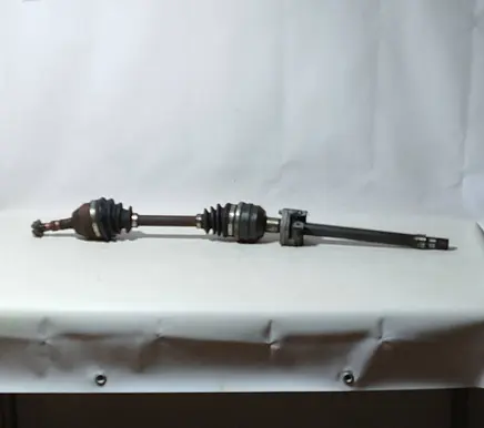 Opel Zafira B Front driveshaft 13101631