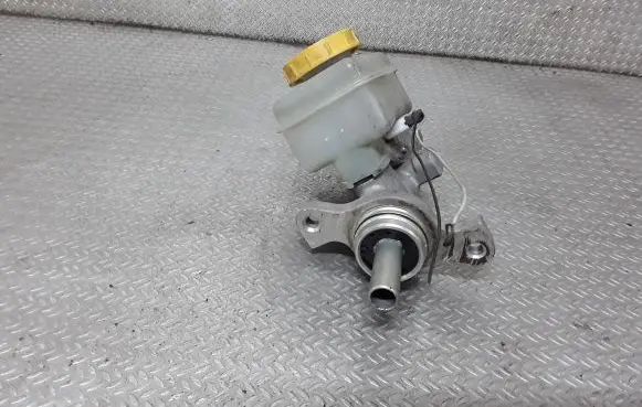 Subaru Forester SH Master brake cylinder