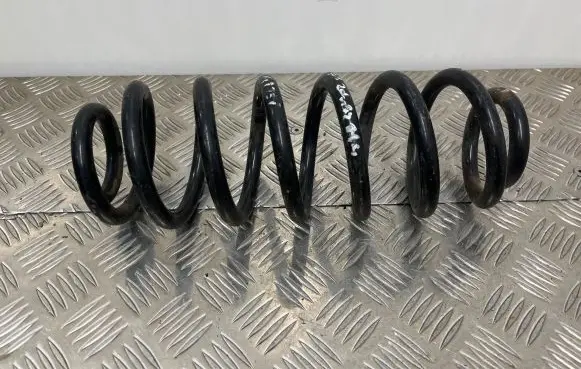 Audi A3 S3 A3 Sportback 8P Rear coil spring