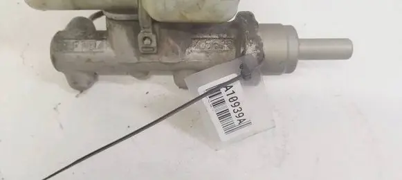 Volkswagen Polo IV 9N3 Master brake cylinder