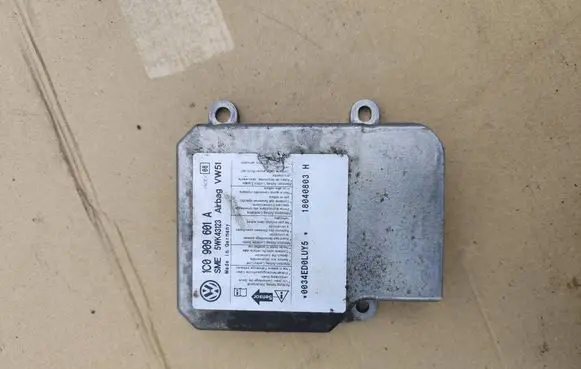 Skoda Fabia Mk1 (6Y) Airbag control unit/module 1C0909601A 5WK43123