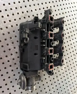 BMW 5 E39 Intake manifold 7787318 7788194