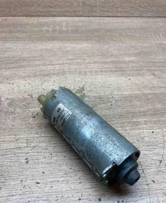 Jaguar XJ X350 Seat adjustment motor 0130002532