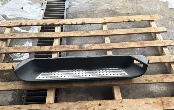 Volkswagen Multivan T5 Rear sill trim cover 7H5863725G