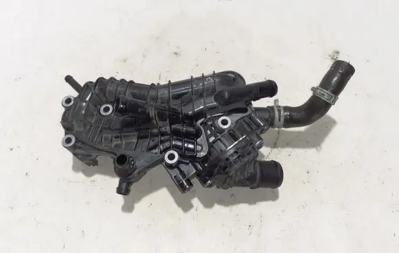 Volvo XC40 Thermostat/thermostat housing 31439559