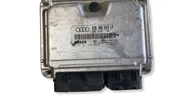 Audi A4 S4 B6 8E 8H Engine control unit/module 038906019LF