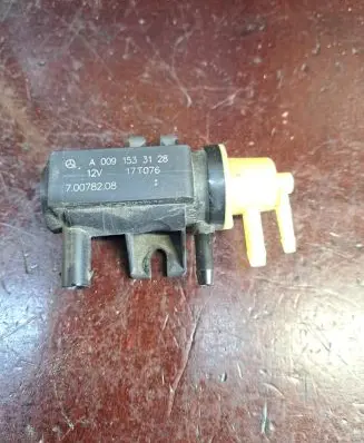 Mercedes-Benz GLE (W166 - C292) Turbo solenoid valve A0091533128 17T076 70078208
