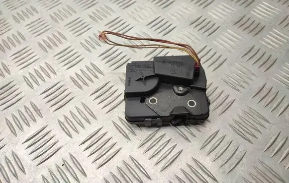 BMW 3 E90 E91 Tailgate window lock/catch/latch 8218849