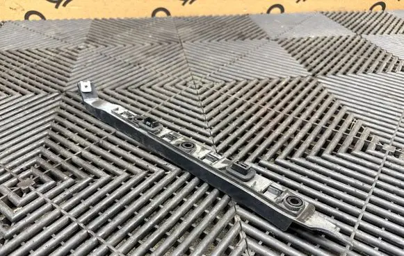 Alfa Romeo Stelvio Rear bumper mounting bracket 50535774