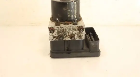 Volkswagen Golf IV ABS Pump